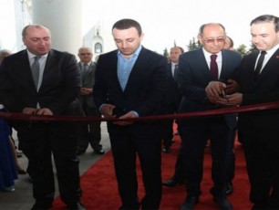 premierma-baTumSi-xuTvarskvlaviani-sastumro-leo-grandi-gaxsna
