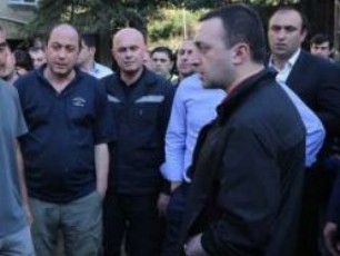 irakli-RaribaSvili-stiqiis-Sedegad-dazaralebul-sofel-axaldabaSi-imyofeba