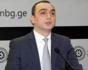 giorgi-qadagiZe-uaryofs-rom-biZina-ivaniSvils-bodiSi-mouxada