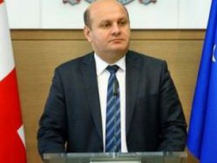 xaduri-ar-akonkretebs-aunazRaurdebaT-Tu-ara-stiqiis-dros-dazaralebulebs-dauzRveveli-manqanis-safasuri
