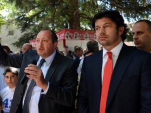 prezidentma-kaxa-kalaZe-stiqiis-dros-gamoCenili-TavdadebisTvis-daajildova