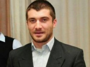 13-ivnisis-stiqiis-dros-dakarguli-sergo-kapanaZis-axloblebi-xval-sagareo-saqmeTa-saministros-mimarTaven