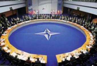 nato-s-saparlamento-asamblea-aliansSi-gawevrianebisadmi-saqarTvelos-miswrafebas-mxars-uWers