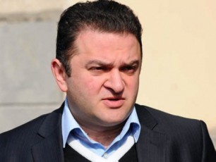 parlamentSi-politpatimrebis-axali-siis-Sesaxeb-muSaoba-ar-mimdinareobs