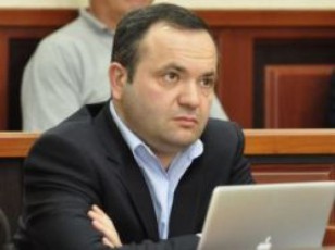 zurab-WiaberaSvili---saarCevno-reformasTan-dakavSirebiT-arsebobs-konsensusi-da-erTaderTi-vinc-mas-arRvevs-qarTuli-ocnebaa