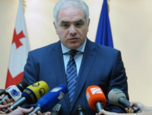 Ss-ministrma-respublikur-saavadmyofoSi-aleqsi-petriaSvili-moinaxula