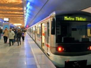 metropolitenis-TanamSromlebi-uvado-gaficvis-dawyebiT-imuqrebian