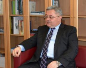 daviT-usufaSvili---evroparlamentis-prezidentTan-meqneba-saubari-rom-sxvadasxva-Temebma-saqarTvelos-mimarT-gadawyvetilebis-miReba-ar-daayovnos