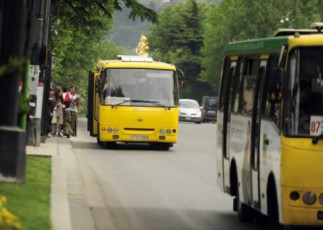 1-el-da-2-maiss-municipaluri-avtobusebi-Tbilisis-sasaflaoebis-mimarTulebiT-ufasod-imoZraveben