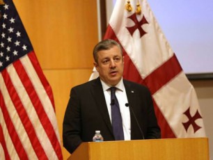 eqspert-irakli-zarquas-gancxadebiT-aSS-is-administracia-mxars-uWers-kvirikaSvilis-xelisuflebas