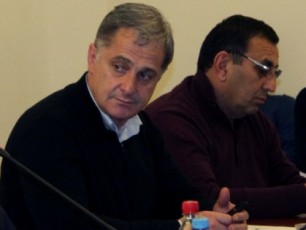 yvelam-daasaxelos-Tavisi-mamidis-saxelebi-da-gvarebi--jaWvliani-respublikelebs-pasuxobs