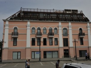 qarTul-ocnebaSi-acxadeben-rom-fraqciis-yvela-wevrs-yrilobaze-dasaswrebi-mosawvevi-gaegzavna