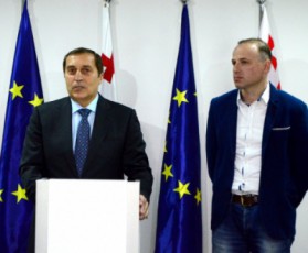 am-politikur-sezonze-Cven-viqnebiT-mTavari-siaxle-qarTul-politikaSi