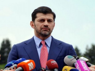 nacionaluri-moZraoba-cdilobs-Cemi-saxeli-daakavSiros-korcxelTan-magram-es-ar-gamouvaT
