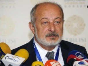 nodar-javaxiSvili--vano-merabiSvili-sicocxlis-bolomde-cixeSi-unda-ijdes
