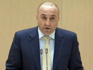 premierma-dmanisSi-qarTuli-ocnebis-maJoritarobis-kandidati-waradgina