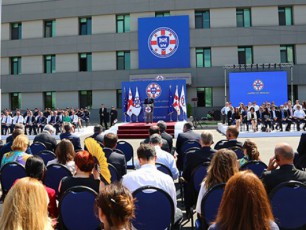 dimitri-qumsiSvili-gatarebuli-reformebis-Sedegad-SesaZlebeli-gaxda-rom-patimarma-Rirseulad-moixados-sasjeli-Semdeg-ki-moxdes-misi-resocializacia