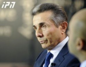 biZina-ivaniSvili-gvaramia-burWulaZis-saubris-Canawerze---gvaramiam-lamis-tyavi-gaaZro-partiis-liders