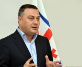 Tavisufali-demokratebis-gancxadebiT-arCevnebTan-dakavSirebiT-politikur-partiebs-Soris-SeTanxmebis-idea-ara-premier-ministrs-aramed-maT-ekuTvniT