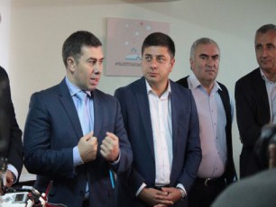 zaqaria-qucnaSvili-sofel-WoportSi-inovaciebis-axali-centris-gaxsnas-daeswro
