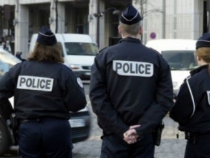 safrangeTSi-kontrdazvervisa-da-parizis-policiis-yofili-xelmZRvanelebi-daakaves