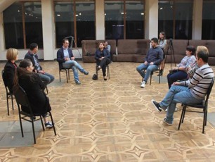 daviT-sonRulaSvili---adgilobriv-samoqalaqo-seqtorTan-da-mediasTan-mWidrod-viTanamSromleb