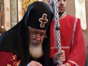 sveticxovlis-sakaTedro-taZarSi-saRmrTo-liturgia-sruldeba