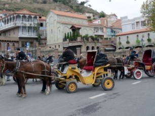 TbilisobasTan-dakavSirebiT-dedaqalaqSi-avtotransportis-moZraoba-SeizRuda