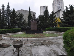 vakis-raionis-gamgeobam-afxazeTis-skveris-reabilitacia-daiwyo