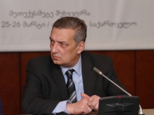 Tavisufali-demokratebis-yofil-wevrebTan-arc-guSin-da-arc-sxva-dros-Tanamdebobriv-sakiTxebze-saubari-ar-yofila