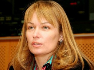 erTian-nacionalur-moZroabaSi-am-dromde-ar-ician-Seva-Tu-ara-sandra-rulovsi-parlamentSi