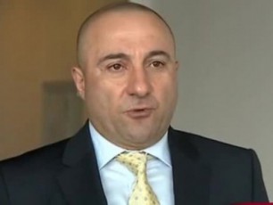 deputati-kaxa-oqriaSvili-laris-gaufasurebaSi-bankebsa-da-mokrosafinanso-organizaciebs-adanaSaulebs