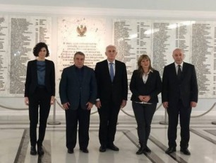 Tbilisis-sakrebulos-delegaciis-oficialuri-viziti-poloneTSi-grZeldeba