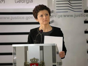 15-dekembridan-9-ianvramde-piradobis-mowmoba-ufasod-gaicema-xolo-biometruli-pasporti-100-laris-nacvlad-50-lari-eRireba