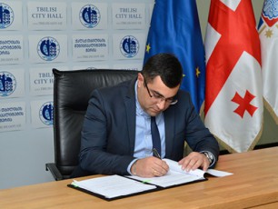 daviT-narmaniam-da-giorgi-baidaraSvilma-savele-skolis-proeqts-xeli-moaweres