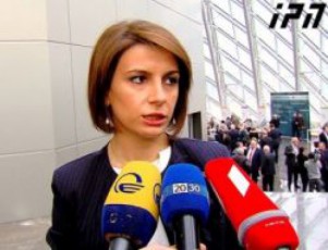 Tamar-CugoSvili---vfiqrob-arasworia-vidre-sakonstitucio-komisia-muSaobas-daiwyebs-sazogadoebas-kiTxvis-niSnebi-manamde-gavuCinoT