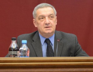 prezidentma-mxari-unda-dauWiros-sakonstitucio-komisias-winaaRmdeg-SemTxvevaSi-saxelmwifos-interess-daupirispirdeba