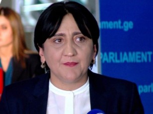 irma-inaSvili---sakonstitucio-komisiasTan-dakavSirebiT-kinklaoba-unda-dasruldes