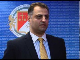 finansTa-ministris-moadgile-laris-kursze---yvelaferi-kargad-iqneba