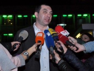 giga-bokeriasa-da-dimitri-qumsiSvils-Soris-sityvieri-dapirispireba-moxda