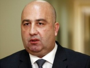 ramaz-nikolaiSvili-fraqcia-evropuli-saqarTvelodan-gadis-da-umciresobaSi-ew-damoukidebel-deputatad-rCeba