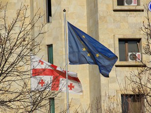 mTavar-prokuraturaSi-mosamarTleebis-saqmeze-gamoZieba-mimdinareobs