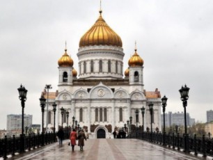 moskovis-sapatriarqos-warmomadgenlis-ganacxadebiT-saqarTvelos-patriarqis-mowamvlis-mcdelobaSi-politikuri-motivebi-devs