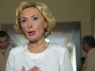 sxvadasxva-politikuri-partiebis-wevrebi-rusudan-kervaliSvilis-dapatimrebasTan-dakavSirebiT-gancxadebas-avrceleben