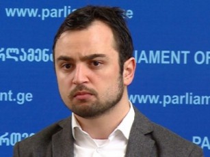 kerZo-televiziebs-parlamentSi-gamarTuli-sxdomebis-gaSuqebis-SesaZlebloba-ezRudebaT