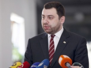 prezidentma-parlamentSi-gamosvlisas-umniSvnelovanesi-aqcentebi-gaakeTa