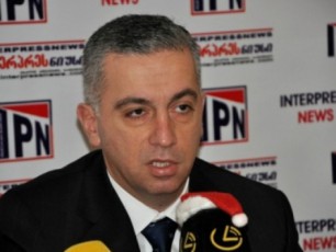 komunikaciebis-komisiis-Tavmjdomaris-arCevnebSi-monawileobis-misaRebad-mxolod-erTi-kandidati-kaxi-beqauri-daregistrirda