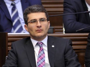 prezidentis-administraciasTan-sakonstitucio-cvlilebebTan-dakavSirebul-saxalxo-ganxilvebis-sakiTxze-SeTanxmeba-yvela-detalze-moxda