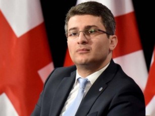 mamuka-mdinaraZe--ucxoeTidan-arasamTavroboebis-dafinansebis-akrZalvaze-iniciativas-parlamenti-ar-gaiziarebs