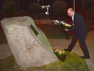 krizisebis-marTvis-sabWos-mdivanma-13-ivniss-daRupulTa-memoriali-yvavilebiT-Seamko